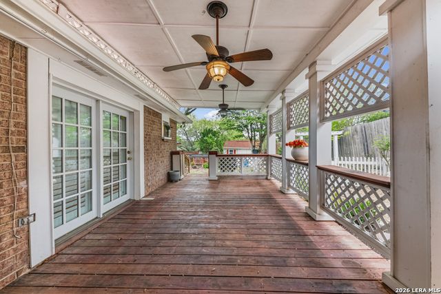 5010 CRESTWOOD DR, Schertz, TX 78108