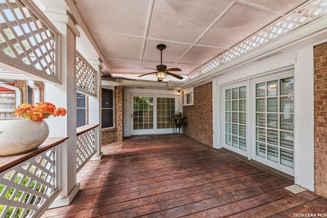 5010 CRESTWOOD DR, Schertz, TX 78108