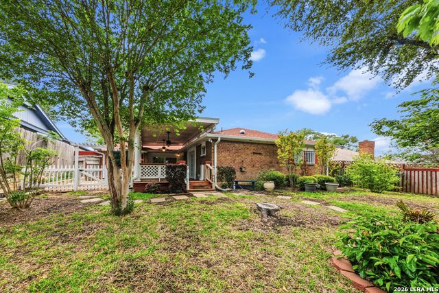 5010 CRESTWOOD DR, Schertz, TX 78108