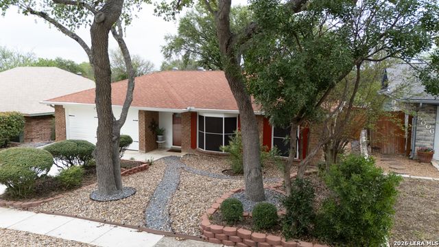 5010 CRESTWOOD DR, Schertz, TX 78108