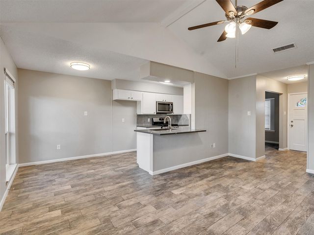 709 David Avenue, League City, TX 77573