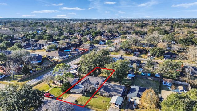 709 David Avenue, League City, TX 77573