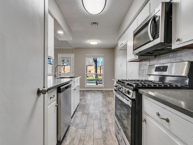 709 David Avenue, League City, TX 77573