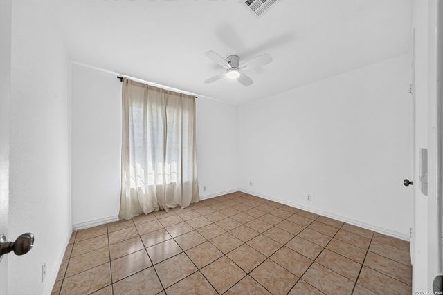 9719 QUICKSILVER DR, San Antonio, TX 78245