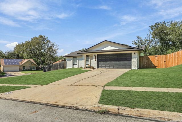 9719 QUICKSILVER DR, San Antonio, TX 78245