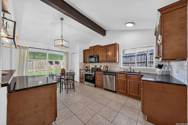 9719 QUICKSILVER DR, San Antonio, TX 78245