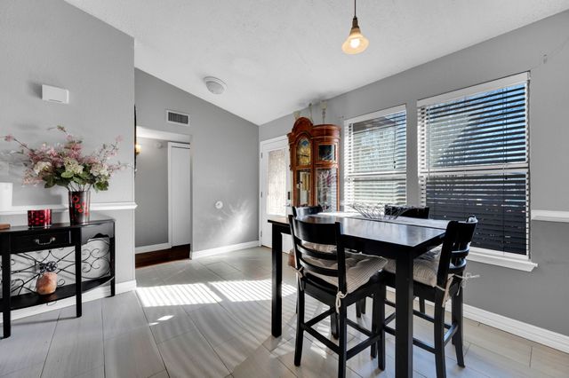 1429 Spring Willow Drive, Arlington, TX 76018