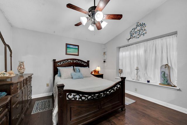 1429 Spring Willow Drive, Arlington, TX 76018