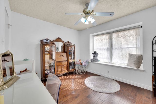 1429 Spring Willow Drive, Arlington, TX 76018