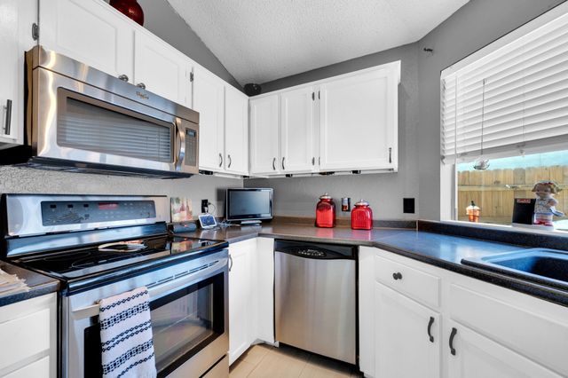 1429 Spring Willow Drive, Arlington, TX 76018