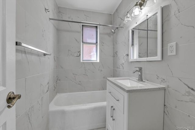 67-12 Yellowstone Boulevard B9, Forest Hills, NY 11375
