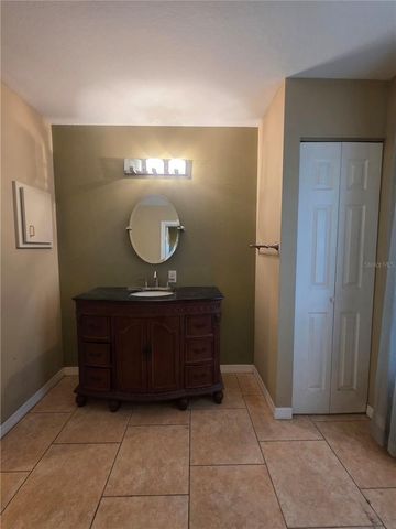 125 OAK CIRCLE, Ocala, FL 34472