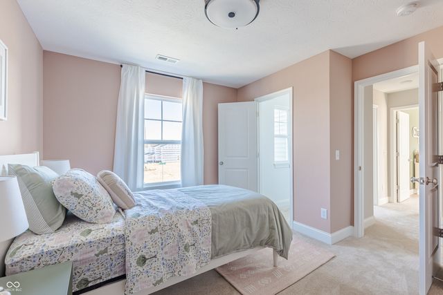 1854 Twelve Oaks Drive, Shelbyville, IN 46176