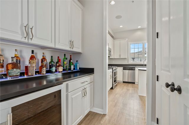 1312 Village Lane, South Fayette, PA 15017