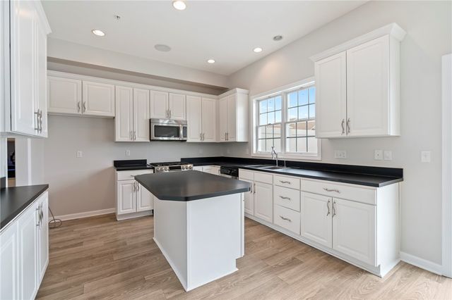 1312 Village Lane, South Fayette, PA 15017