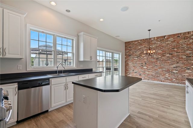 1312 Village Lane, South Fayette, PA 15017