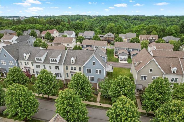 1312 Village Lane, South Fayette, PA 15017