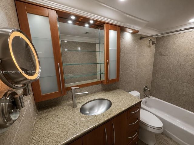 9511 Collins Avenue 1507, Surfside, FL 33154