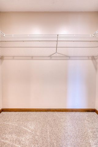 615 Brookview Drive, Evansville, IN 47711