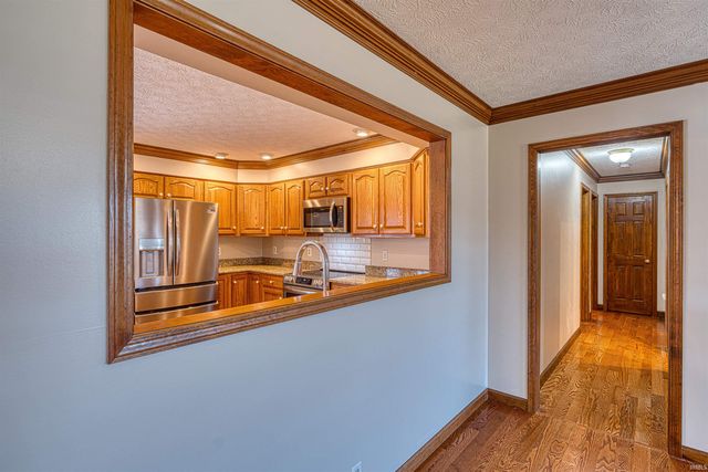 615 Brookview Drive, Evansville, IN 47711