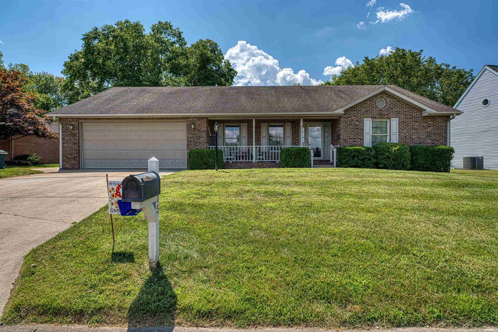 615 Brookview Drive, Evansville, IN 47711