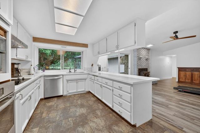 3440 Meadow Way, Rocklin, CA 95677