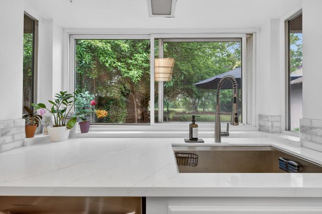 3440 Meadow Way, Rocklin, CA 95677