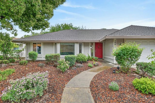 3440 Meadow Way, Rocklin, CA 95677