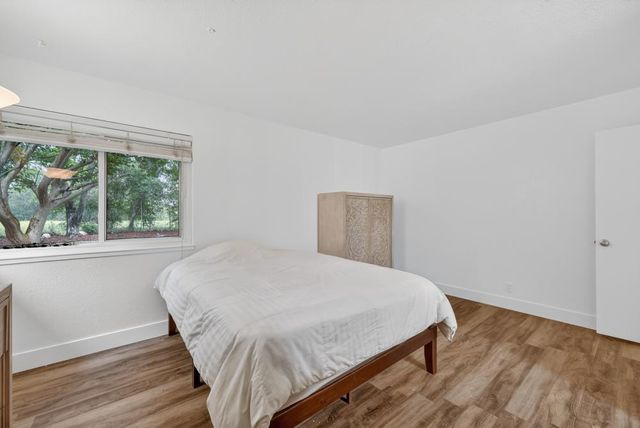 3440 Meadow Way, Rocklin, CA 95677