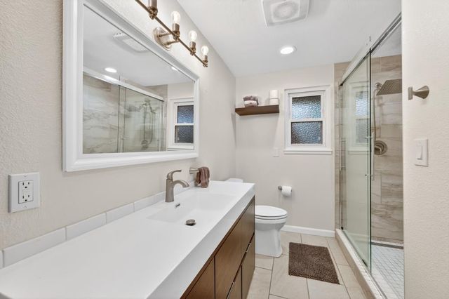 3440 Meadow Way, Rocklin, CA 95677