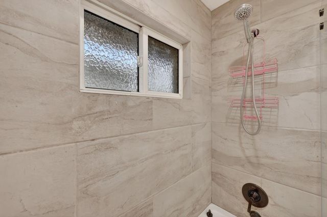 3440 Meadow Way, Rocklin, CA 95677