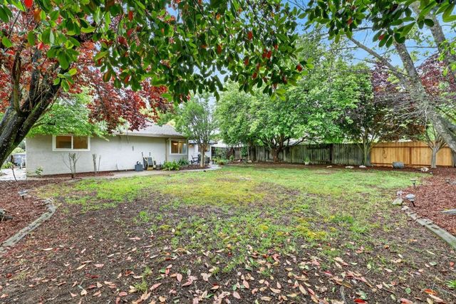 3440 Meadow Way, Rocklin, CA 95677