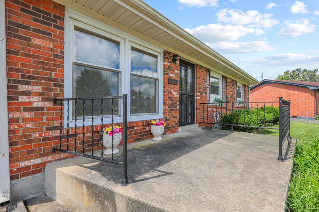 686 Harr Circle, Lexington, KY 40505