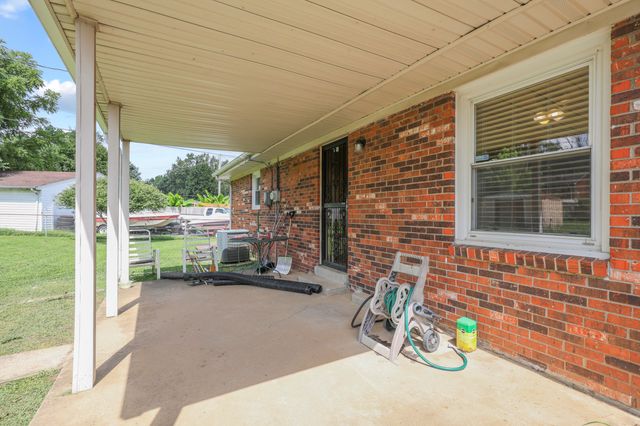 686 Harr Circle, Lexington, KY 40505
