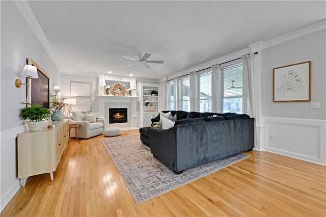 2900 W 131st Street, Leawood, KS 66209