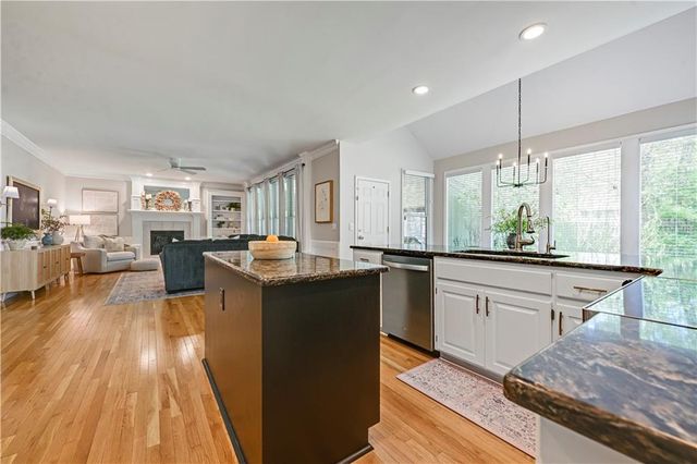2900 W 131st Street, Leawood, KS 66209