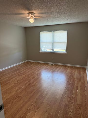 1307 Greenbrook Lane, Hixson, TN 37343