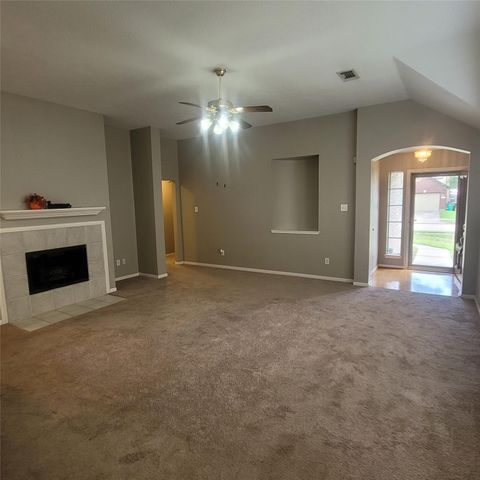 1411 Hunter Ridge Court, Fresno, TX 77545