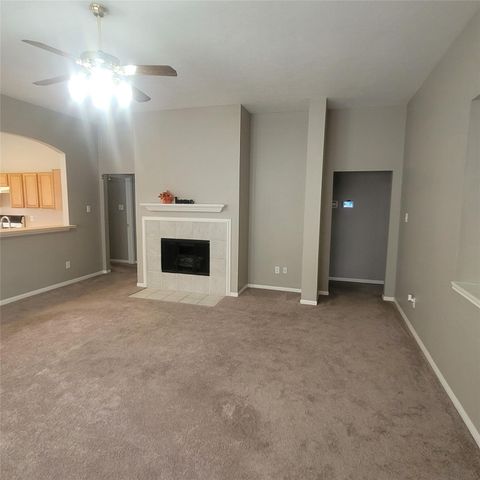 1411 Hunter Ridge Court, Fresno, TX 77545