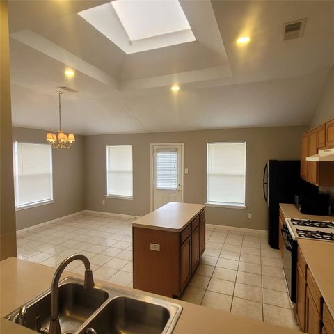 1411 Hunter Ridge Court, Fresno, TX 77545