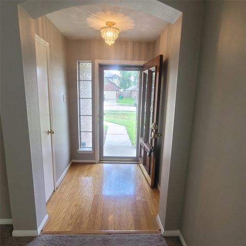 1411 Hunter Ridge Court, Fresno, TX 77545