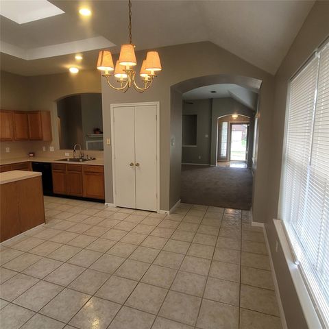 1411 Hunter Ridge Court, Fresno, TX 77545