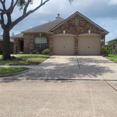 1411 Hunter Ridge Court, Fresno, TX 77545