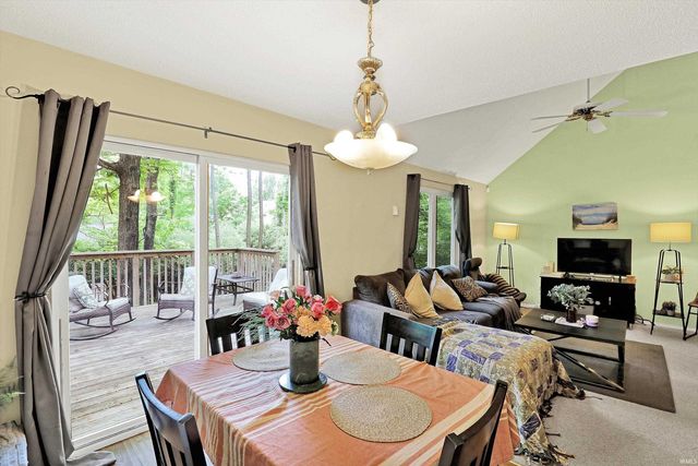 2210 S Laurelwood Circle, Bloomington, IN 47401