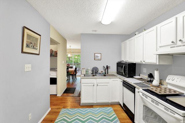 2210 S Laurelwood Circle, Bloomington, IN 47401