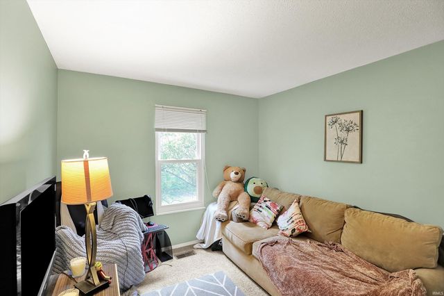 2210 S Laurelwood Circle, Bloomington, IN 47401