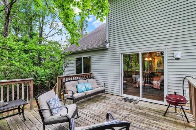 2210 S Laurelwood Circle, Bloomington, IN 47401