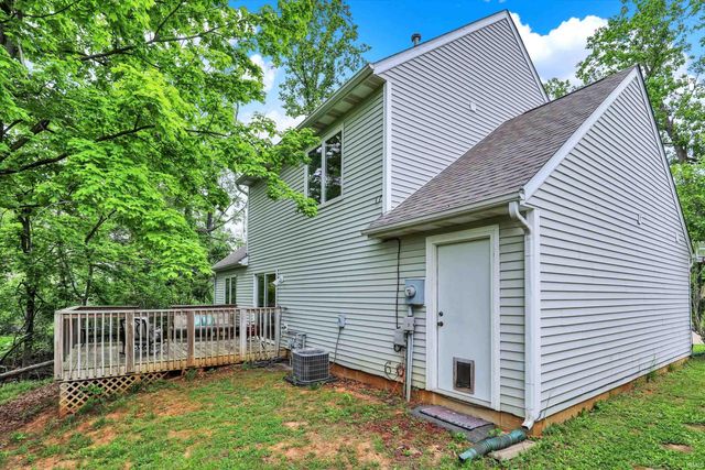 2210 S Laurelwood Circle, Bloomington, IN 47401