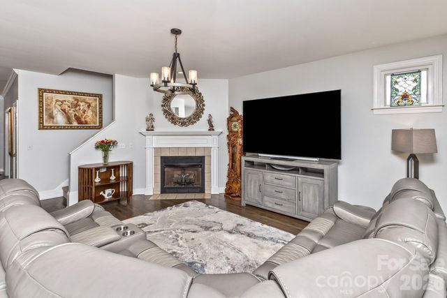 107 Mountain Drive, Biltmore Lake, NC 28715