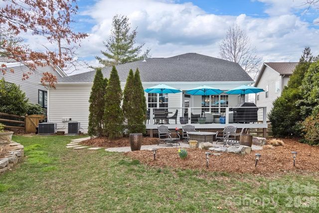 107 Mountain Drive, Biltmore Lake, NC 28715